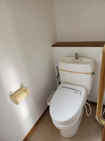 王塚戸建賃貸住宅Aのトイレ|コンパクトで使いやすいトイレです