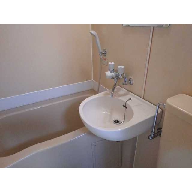 メゾンクレセールの洗面所|洗面台です