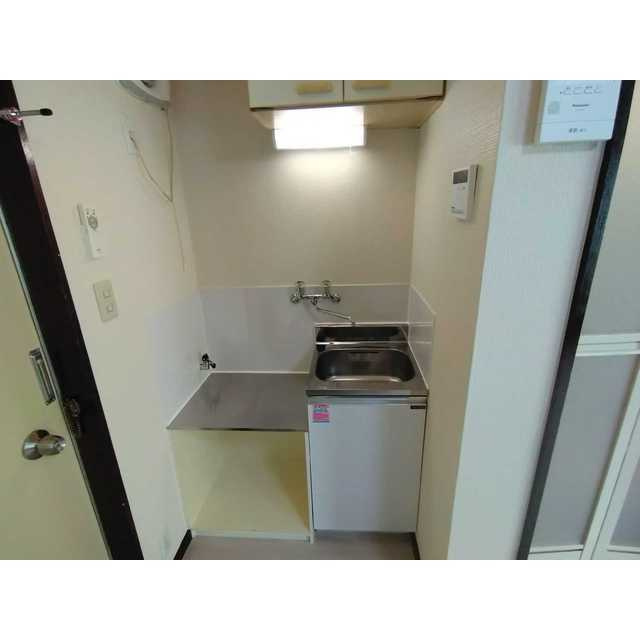 メゾンクレセールのキッチン|コンパクトなキッチンで掃除もラクラク