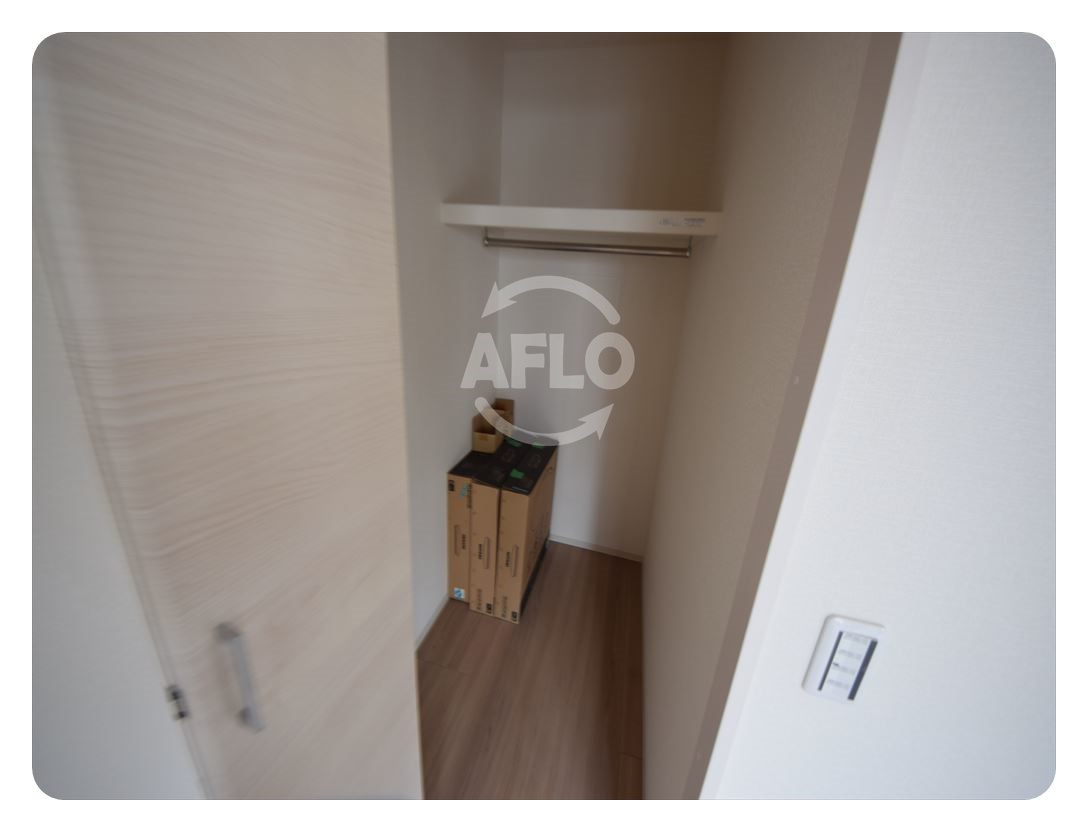 ユープテリア天王寺　天王寺小学校区の収納|ユープテリア天王寺　ウォークインクローゼット