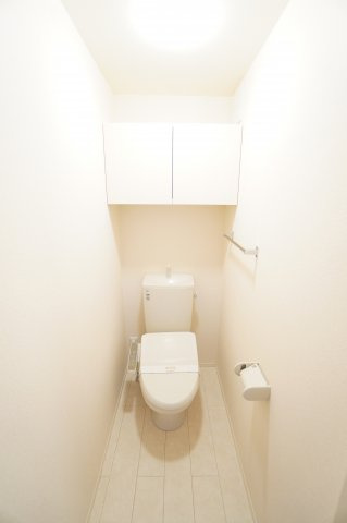 【トイレ】 | フェニックス | ※同物件・反転タイプの写真です。