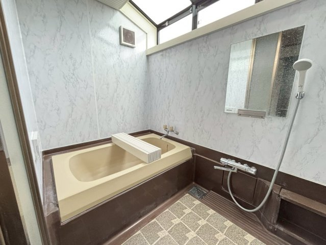 西岐波白土の浴室