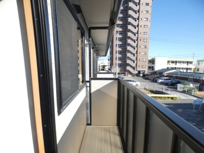 【バルコニー】 | ファミール東琴芝