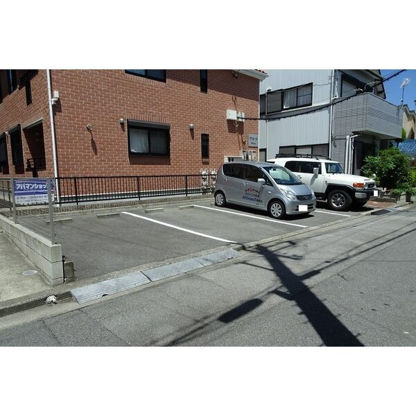 ワルツの駐車場