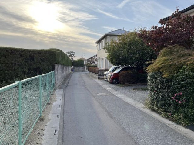 【前面道路含む現地写真】 | 熊谷市新堀　中古戸建