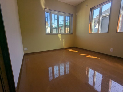 【洋室】 | 緑町２丁目　中古戸建 | 洋室約5.5帖