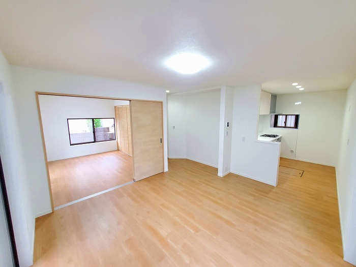 川口市長蔵3丁目　中古戸建の居間・リビング