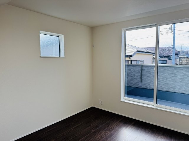 八王子市　川口町　新築一戸建て　２３ー３期の寝室|～2階8.0帖の主寝室　ベッドなど大型家具のレイアウトも楽しめる広さです～