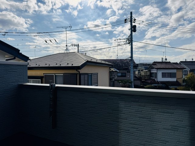 八王子市　川口町　新築一戸建て　２３ー３期のバルコニー|～陽当たりの良いバルコニー　洗濯物がよく乾きそうです～