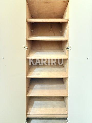 シャトルⅡの内装