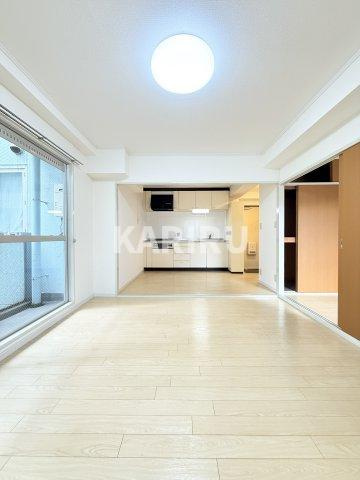 シャトルⅡの居間・リビング