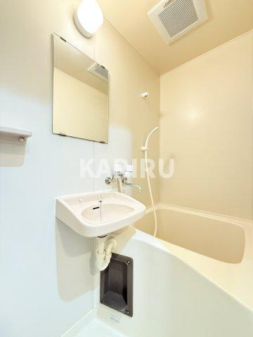 シャトルⅡの浴室