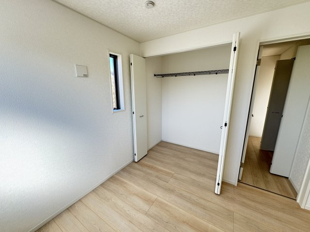 クレイドルガーデン前橋市粕川町新屋第２　２号棟の収納|２階洋室３収納です♪