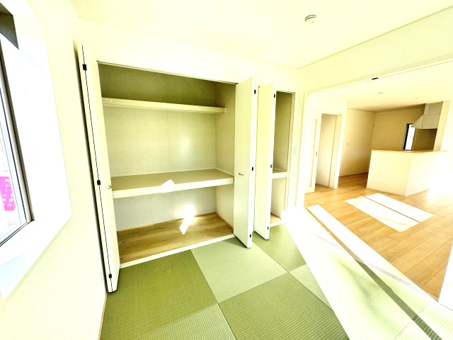 クレイドルガーデン前橋市粕川町新屋第２　２号棟の収納|和室にも収納スペースがあります！