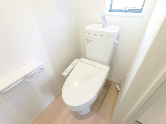 三養基郡基山町小倉第5　1号棟のトイレ|清潔感のあるトイレです