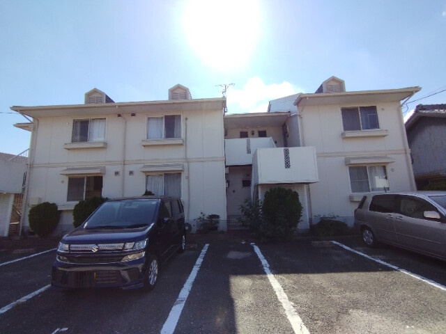 プレジール早川の外観