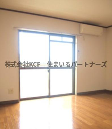 久留米市東合川３丁目の賃貸マンションの洋室|使いやすいリビングです