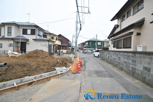 売地　茅ヶ崎市今宿の前面道路含む現地写真