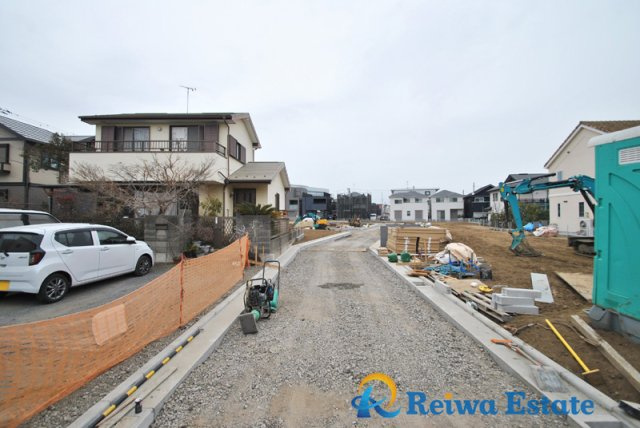 売地　茅ヶ崎市今宿の前面道路含む現地写真