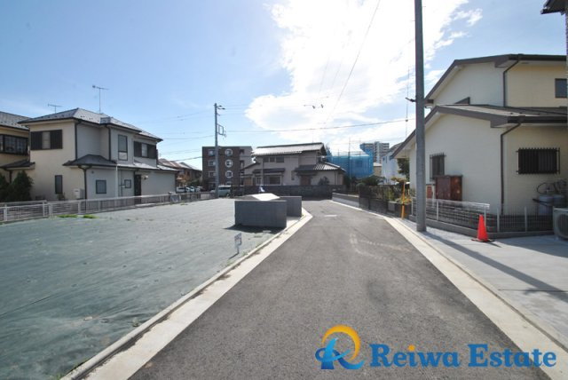 売地　茅ヶ崎市今宿の前面道路含む現地写真