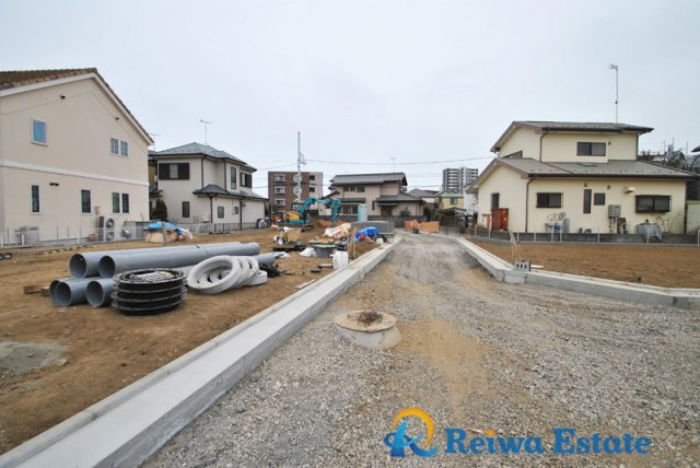 売地　茅ヶ崎市今宿の前面道路含む現地写真