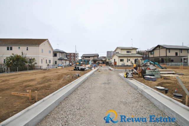 売地　茅ヶ崎市今宿の前面道路含む現地写真