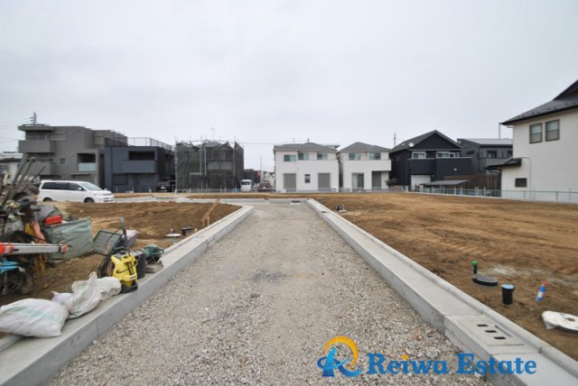 売地　茅ヶ崎市今宿の前面道路含む現地写真