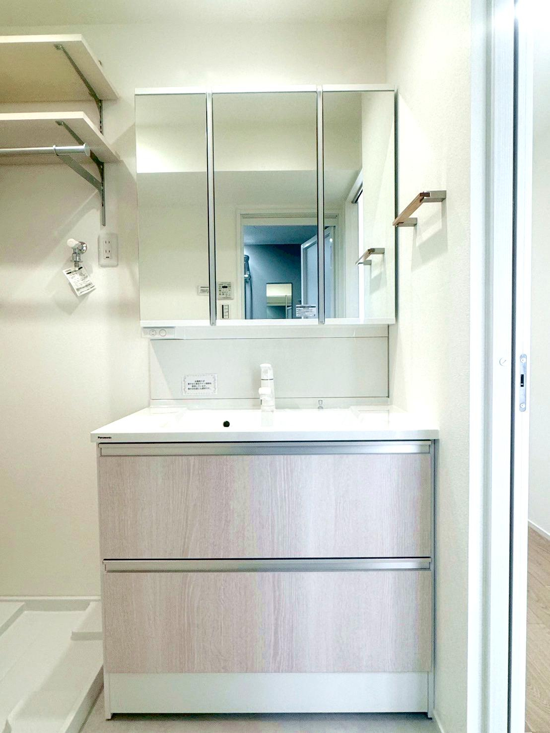 グランドメゾン西新井の独立洗面台