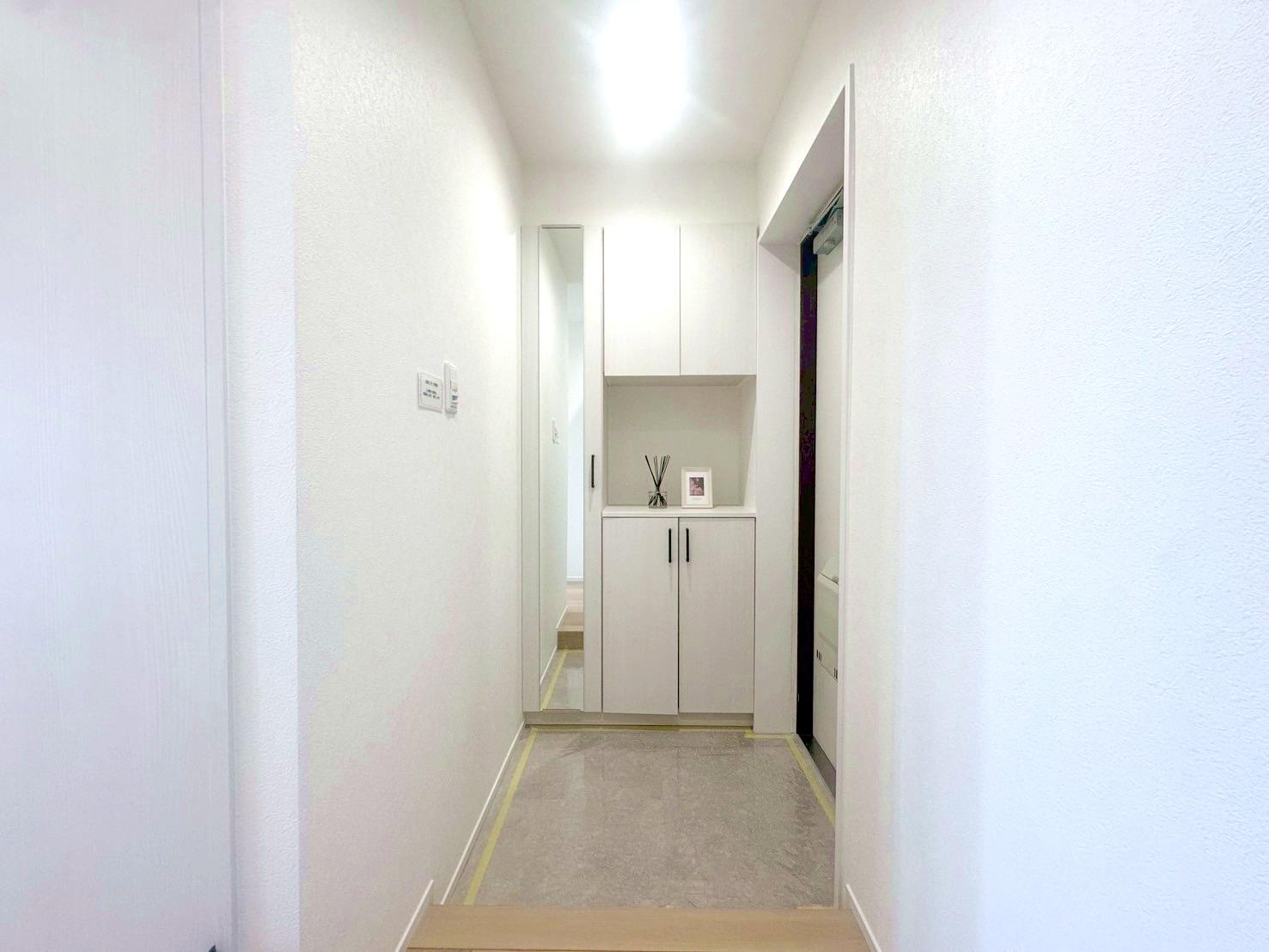 グランドメゾン西新井の玄関