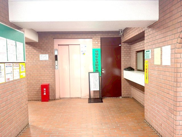 グランドメゾン西新井のエントランス