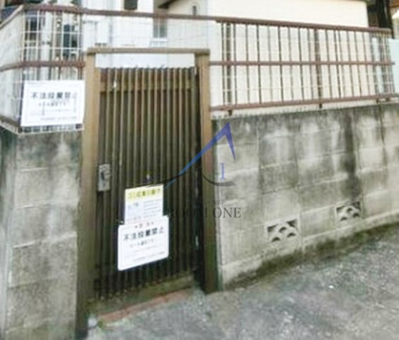 百瀬ビルのエントランス|エントランスです。