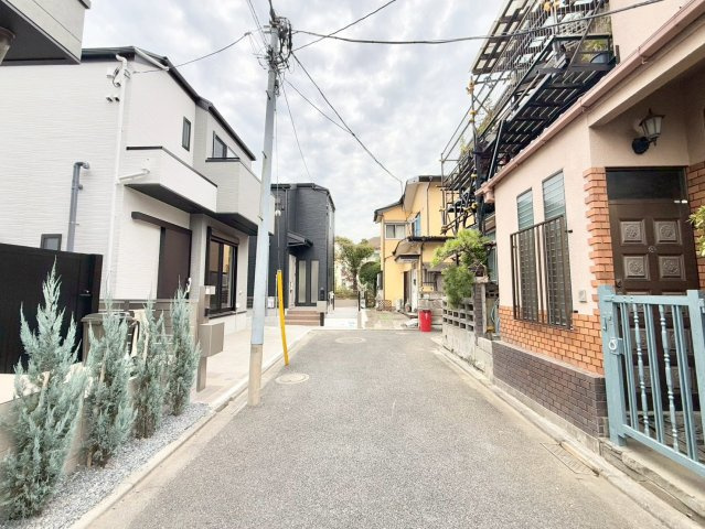 世田谷区喜多見4丁目　新築戸建　残1棟の前面道路含む現地写真|現地ご見学希望・資料請求などお気軽にお問い合わせ下さい！
03-5990-5201