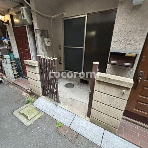 宮野町戸建のエントランス