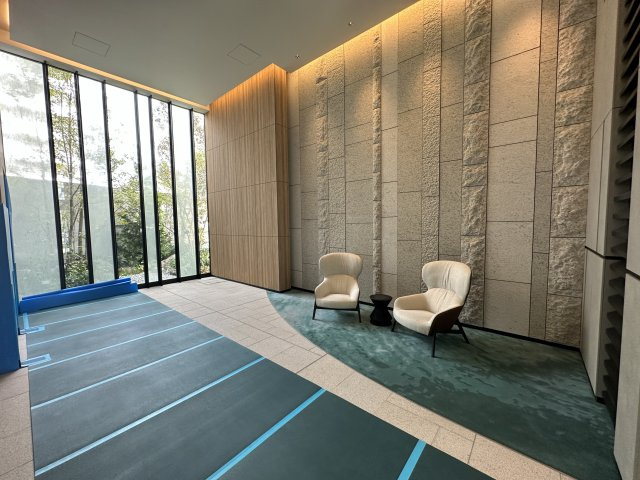 川崎市多摩区登戸の賃貸マンションのロビー