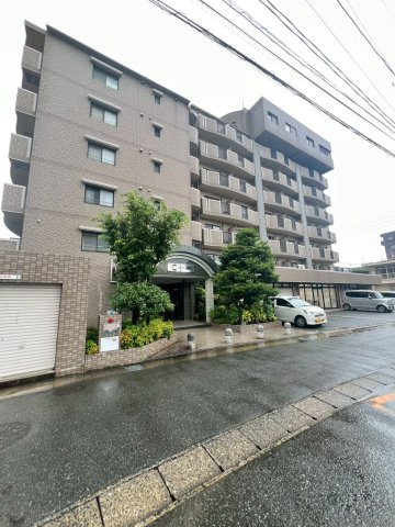 コスモコートの駐車場