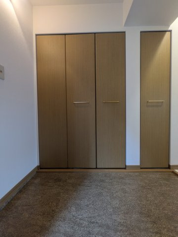 コスモコートの玄関