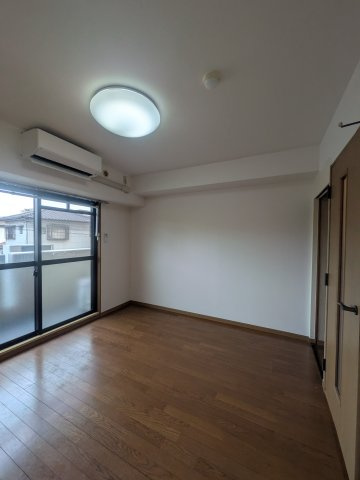 コスモコートの居間・リビング