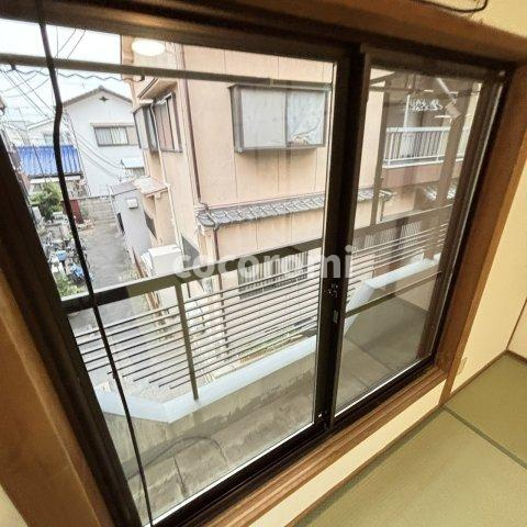 宮前町車庫付き　戸建てのバルコニー