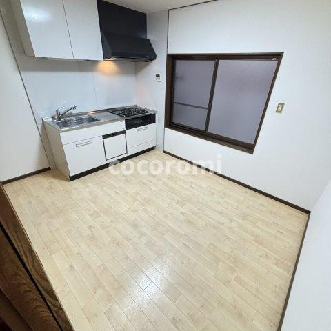 宮前町車庫付き　戸建ての居間・リビング