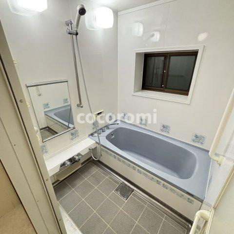 宮前町車庫付き　戸建ての浴室