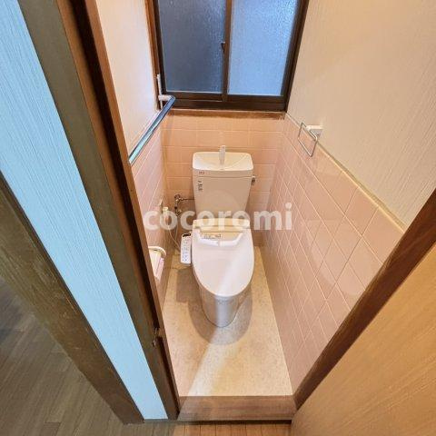 宮前町車庫付き　戸建てのトイレ