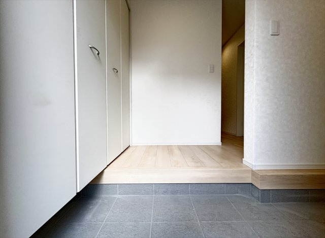 【玄関】 | 朝霞市宮戸3丁目　新築一戸建住宅　全16棟　(志木本店) | 大容量のシューズボックス