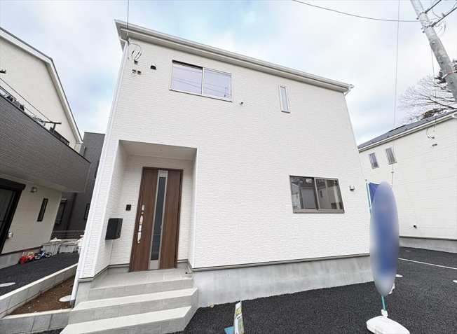 【外観】 | 朝霞市宮戸3丁目　新築一戸建住宅　全16棟　(志木本店) | 完成済みのためいつでも内覧可能です！
全16区画の大型開発分譲地につき住環境良好！