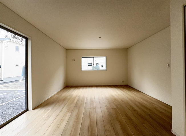 【居間・リビング】 | 朝霞市宮戸3丁目　新築一戸建住宅　全16棟　(志木本店) | 16帖の開放的なファミリー空間。