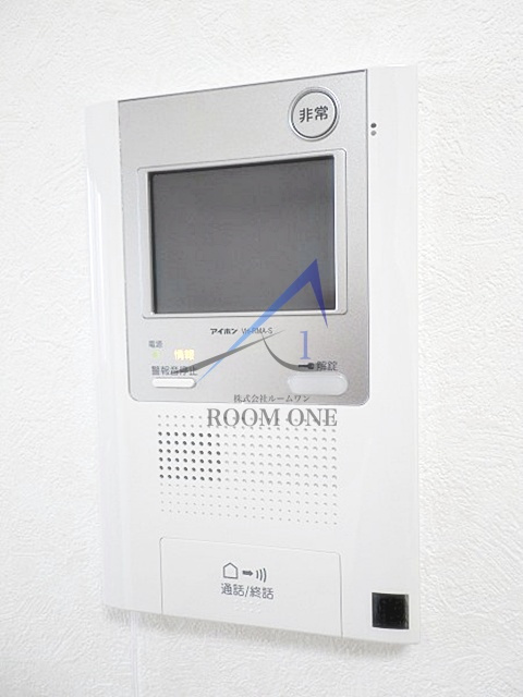 ルーブル蒲田南伍番館のセキュリティ|モニター付きインターホンです。