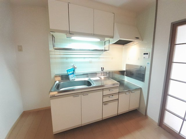 シュロスアリノのキッチン|コンパクトなキッチンで掃除もラクラク