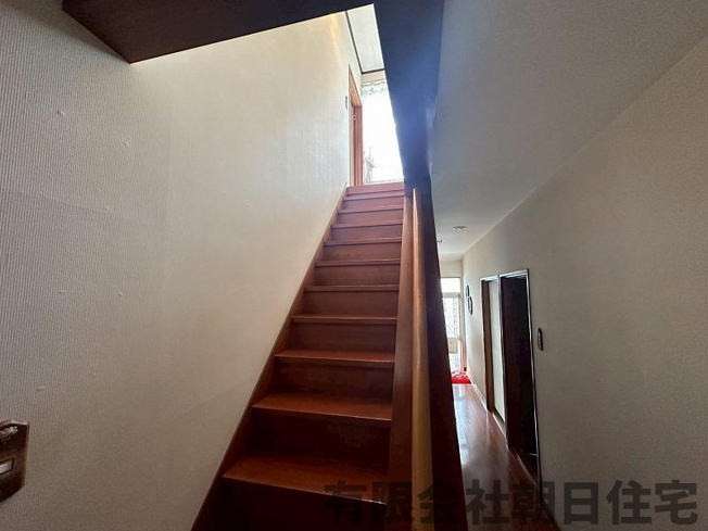 【内装】 | 西川津町中古戸建兼店舗事務所 | 階段です