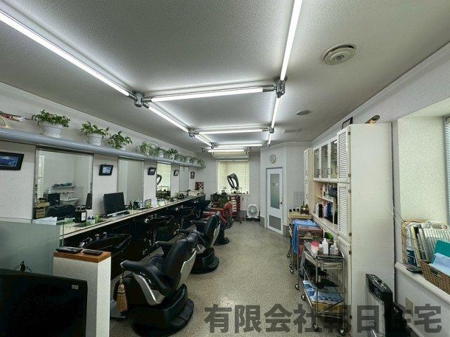 【その他共用部分】 | 西川津町中古戸建兼店舗事務所 | 店舗スペースです
