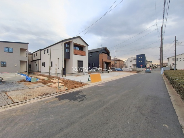 所沢市東狭山ケ丘3丁目・全15棟　新築一戸建　11号棟の前面道路含む現地写真