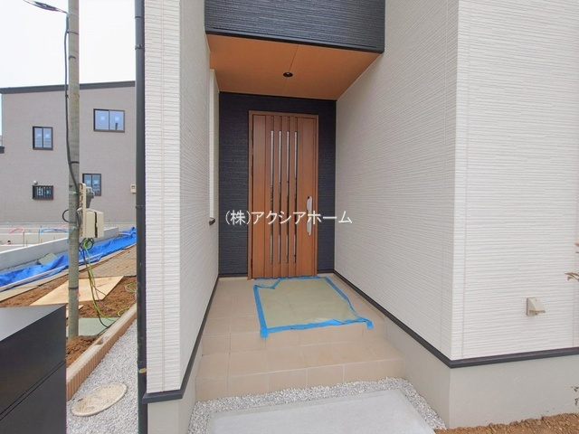 所沢市東狭山ケ丘3丁目・全15棟　新築一戸建　11号棟の玄関